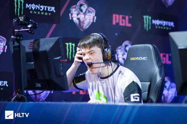 在近日的一 在近日的一