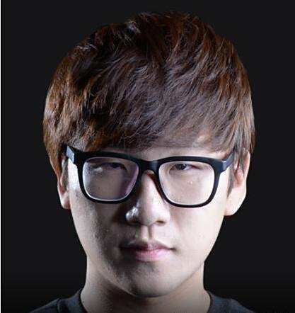 8个篮板 8个篮板