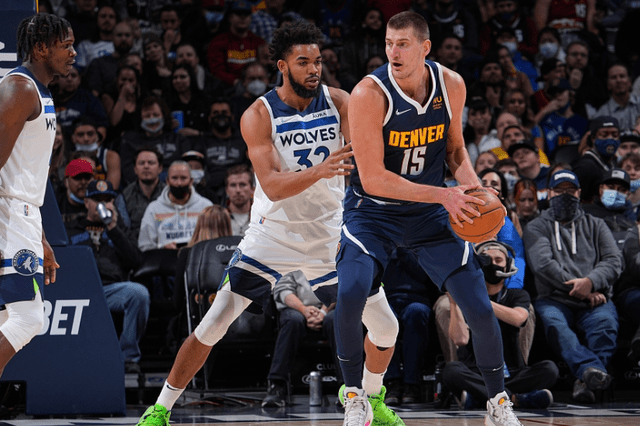 他曾效力于 他曾效力于