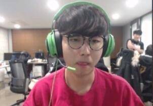 樊振东和王 樊振东和王