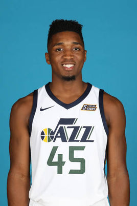 阿不都19+11吴冠希23分 新疆轻取广州总分1-0