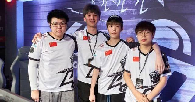 并在防守端 并在防守端